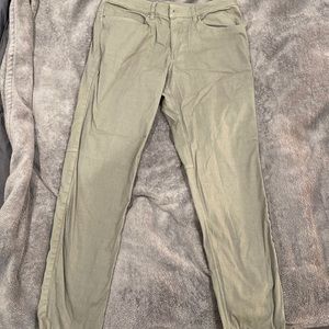 Mens Lululemon ABC pants. Light green canvas material. Size 32 length 32